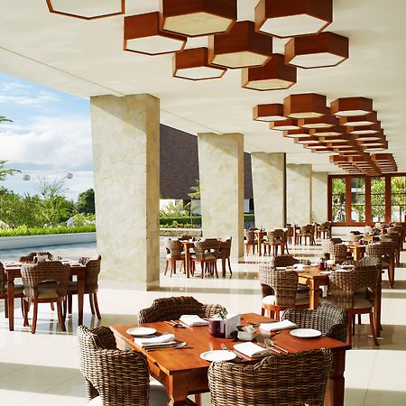 Merusaka Nusa Dua Esterno foto The restaurant at the hotel
