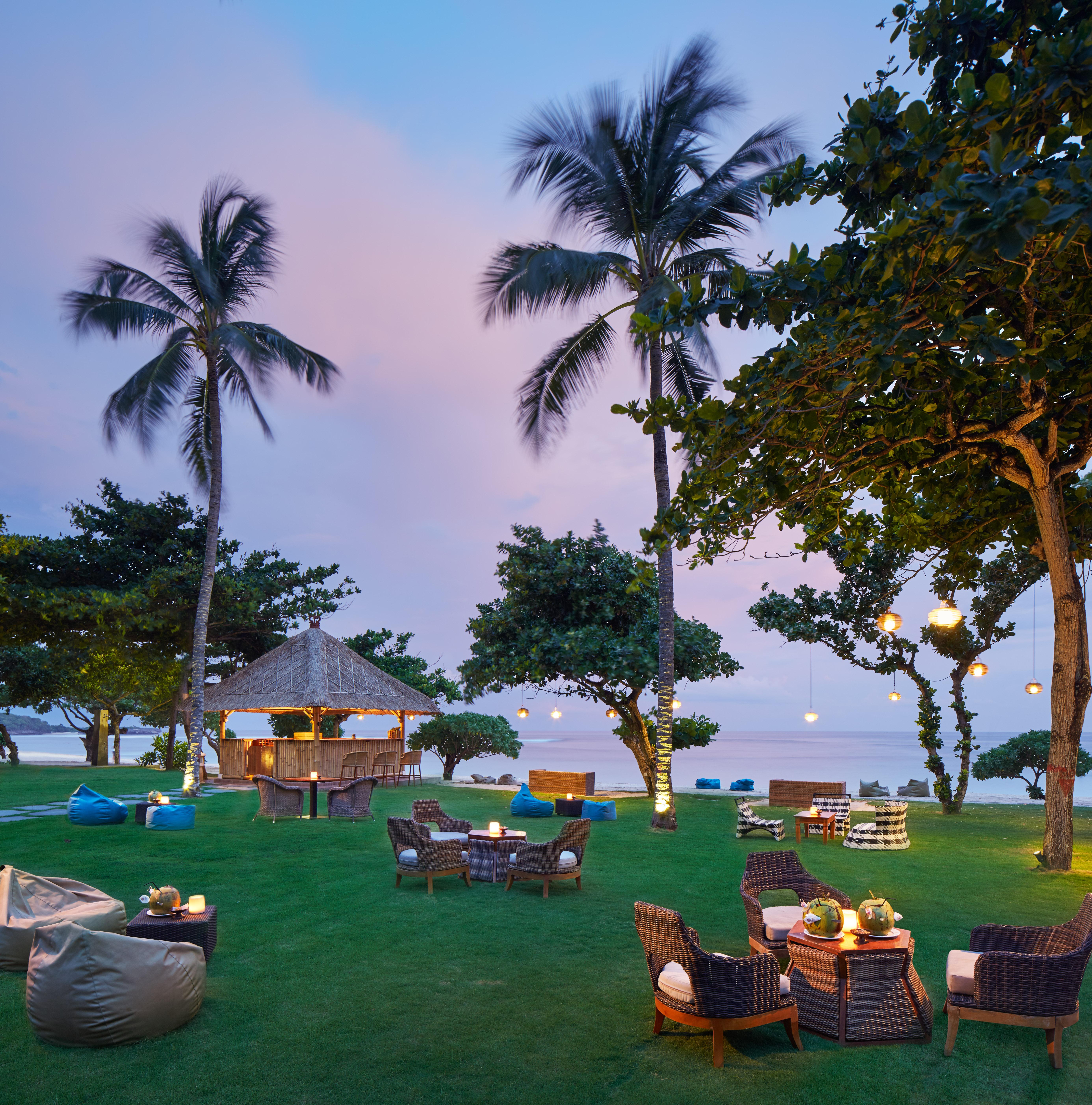 Merusaka Nusa Dua Esterno foto The Lawn