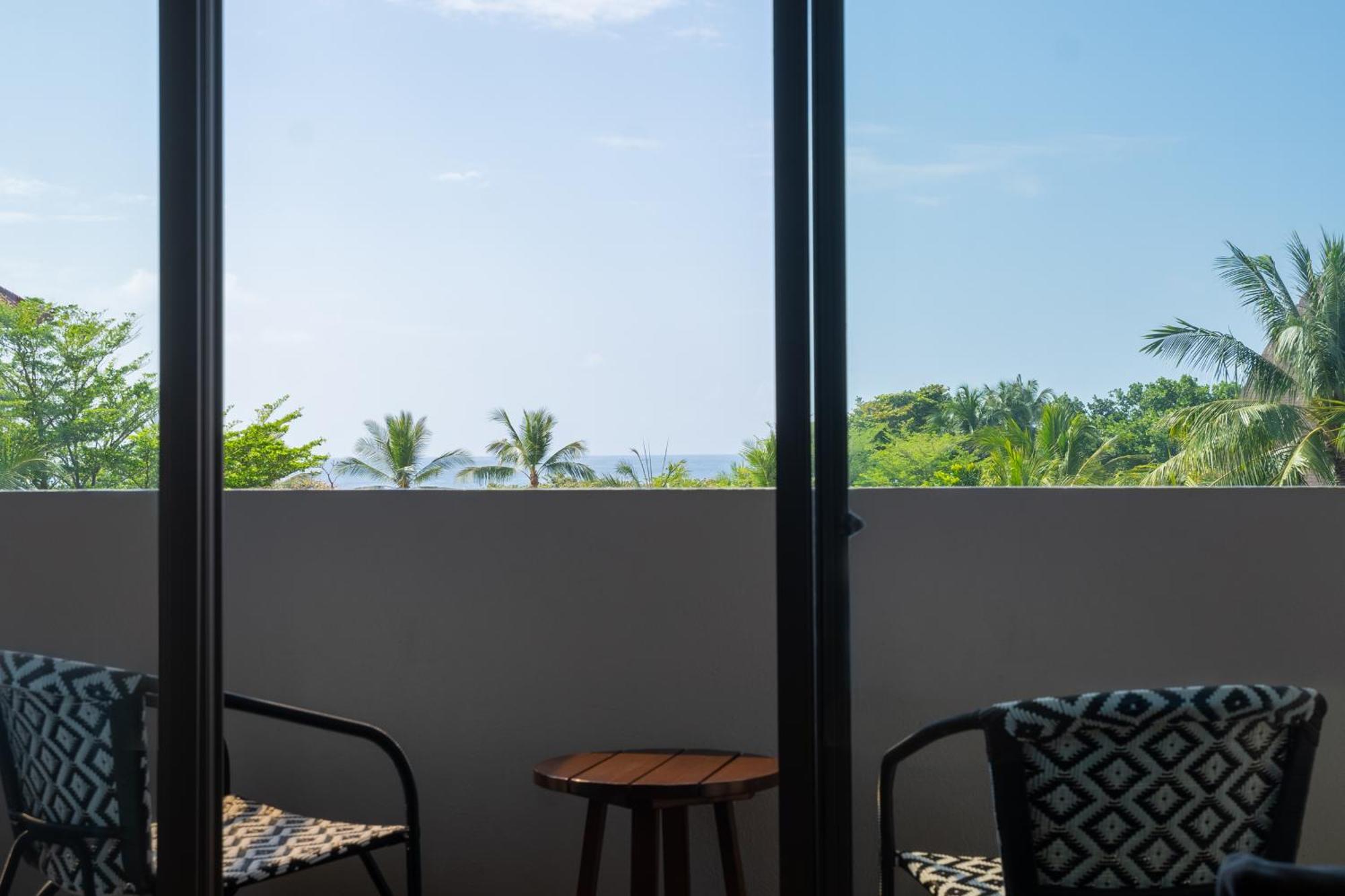 Merusaka Nusa Dua Esterno foto View from a room at the hotel